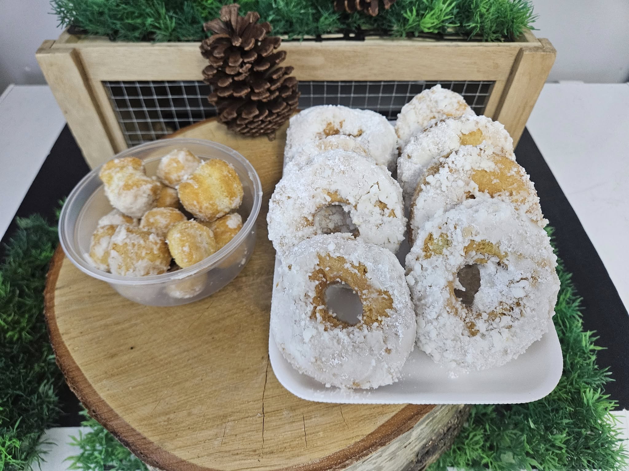 No photo description available.